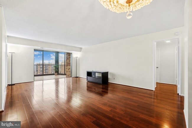 Photo - 5902 Mt Eagle Dr Unit 1601