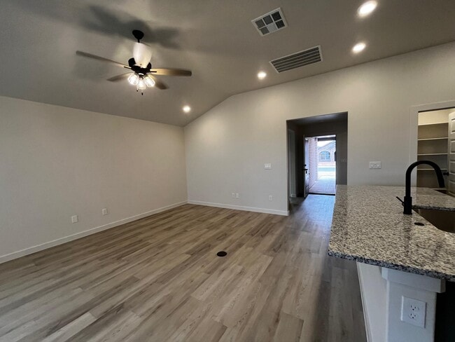 Photo - 2016 Cottonwood Ave