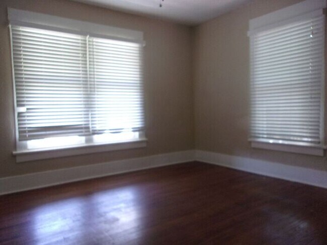 Photo - 2 BED 1 BATH HOME WESTLAWN PARK ADDITION O...