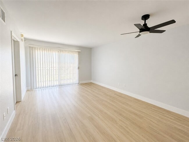 Photo - 8070 W Russell Rd Unit 2023