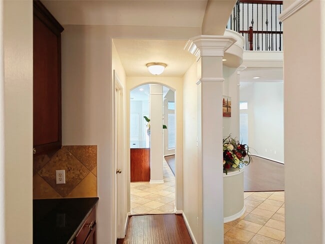 Photo - 26418 Creston Woods Dr