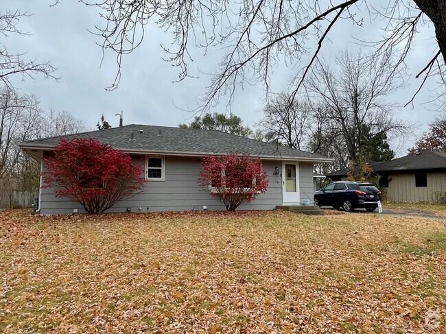 Building Photo - 8471 Hilo Ln S Rental