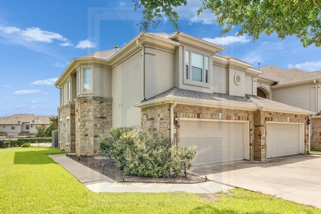 Building Photo - 1101 E Parmer Ln Rental