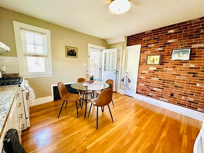 Photo - 73 Burnham St Unit 73