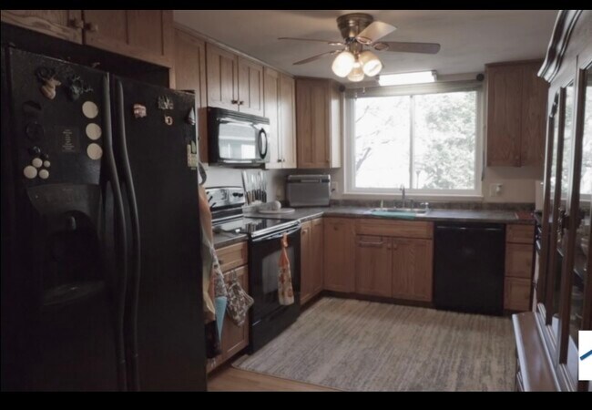 Photo - 30 Gaslight Ln Unit 30