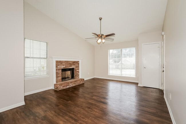Photo - Beautiful 3-Bedroom Home with 2-Car Garage