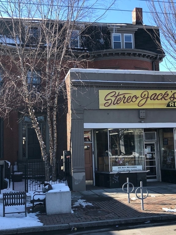 Building Photo - 1686 Massachusetts Ave Unit A