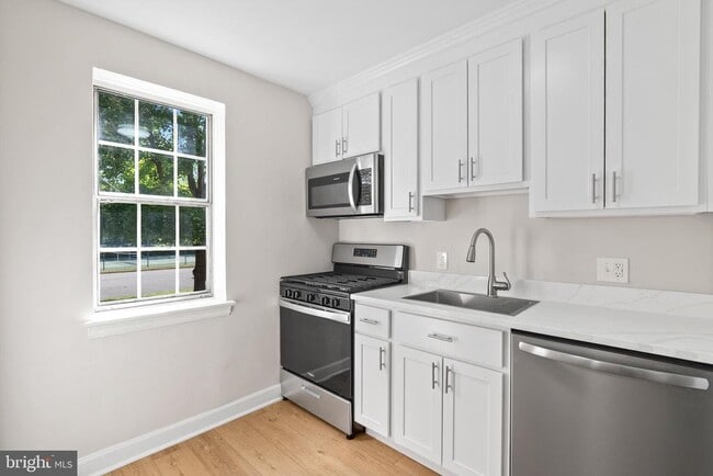 Building Photo - 6617 E Wakefield Dr Unit A1 Rental