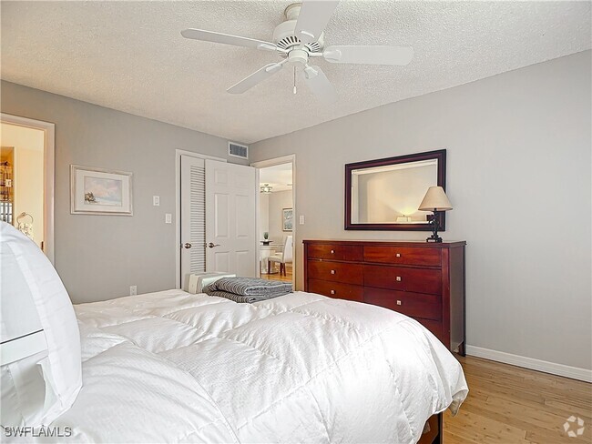 Building Photo - 175 Turtle Lake Ct Unit 310 Rental