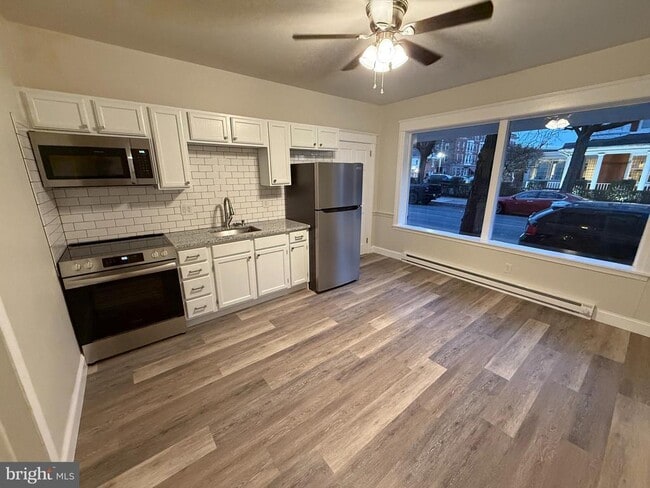 Building Photo - 63 King St Unit 2