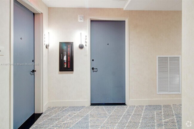 Building Photo - 159-156 NE 6th St Unit 1706 Rental