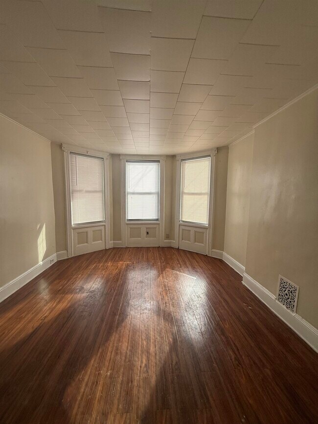 Photo - 71 Rutgers Ave