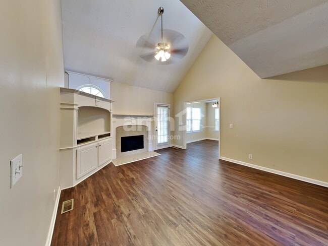 Photo - 2519 Claymore Run