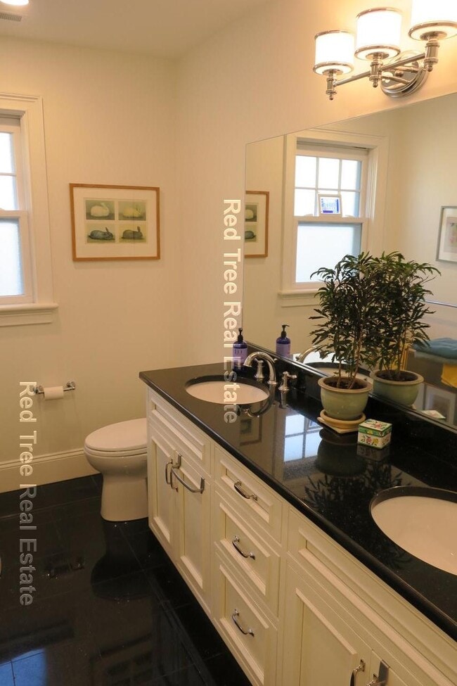 Photo - 279-281 Walnut St