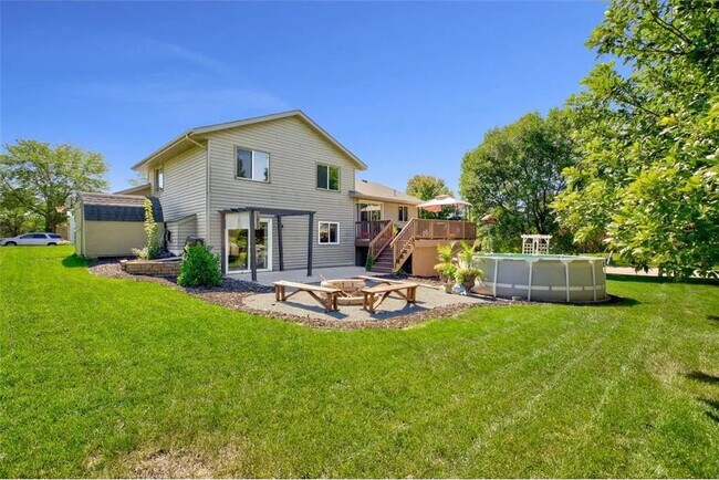 Photo - 705 Koehnen Dr