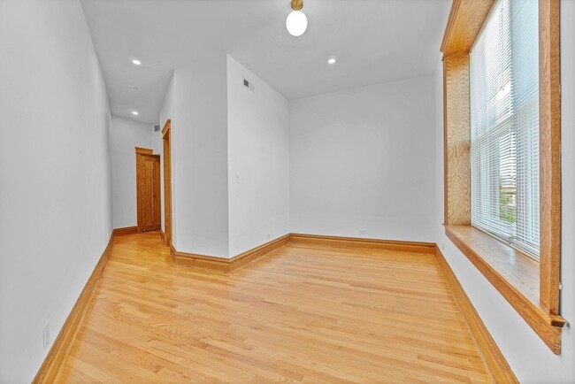 Photo - 3406 N Sheffield Ave Unit 3