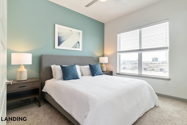 Photo - 6525 Ed Bluestein Blvd Unidad 8203