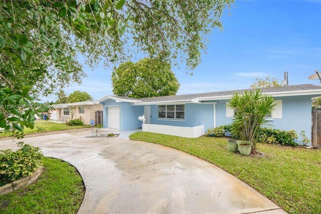 Photo - 7811 NW 10th St