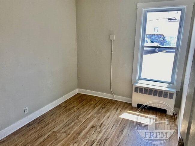 Photo - 270 4th St Unit 1