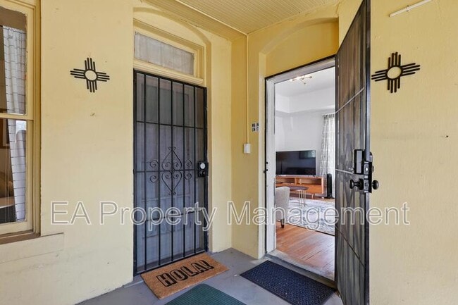 Photo - 223 Edith Blvd SE