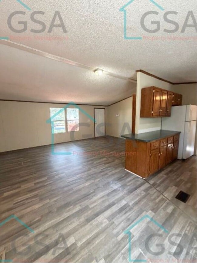 8 Natick Dr