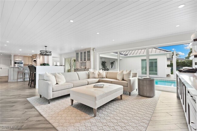 Photo - 3737 Crayton Rd