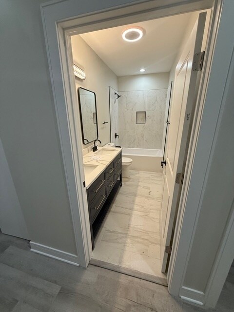 Photo - 2933 W Lexington St