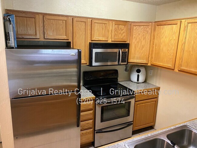 Photo - AVAILABLE JUNE - Furnished 2 Bedroom Condo with Community Pool Close to the UofA! (Speedway/Euclid) Unit 122