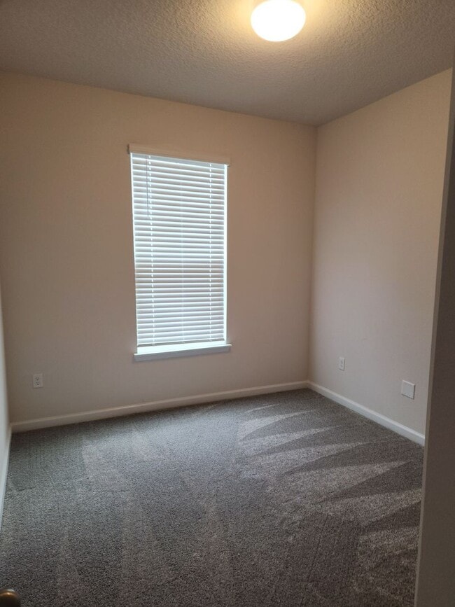 Photo - Perfect size, perfect location!