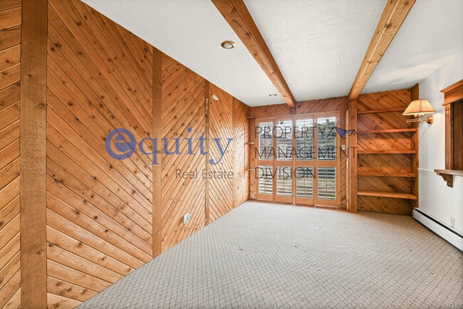 Photo - 1941 E Woodside Dr