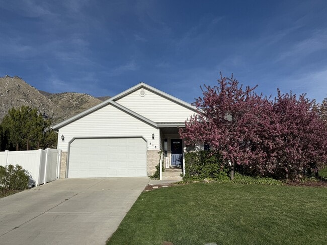 Building Photo - 518 N 350 E