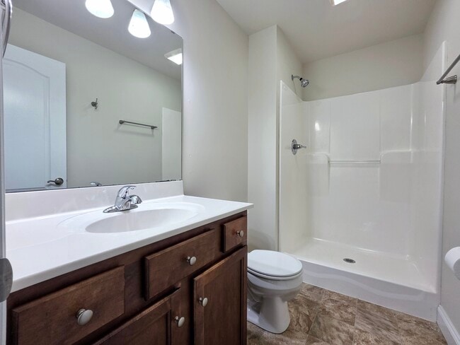 Photo - 107 Cedarwood Dr