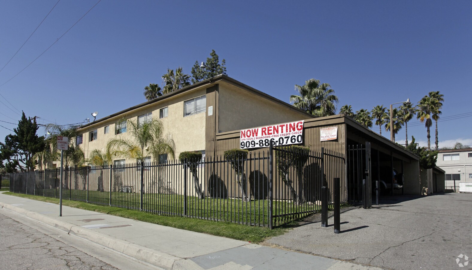 Cedarwood Apartments - Cedarwood Apartments