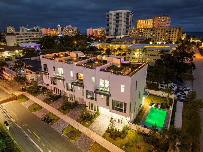 Photo - 1000 N Riverside Dr Townhome