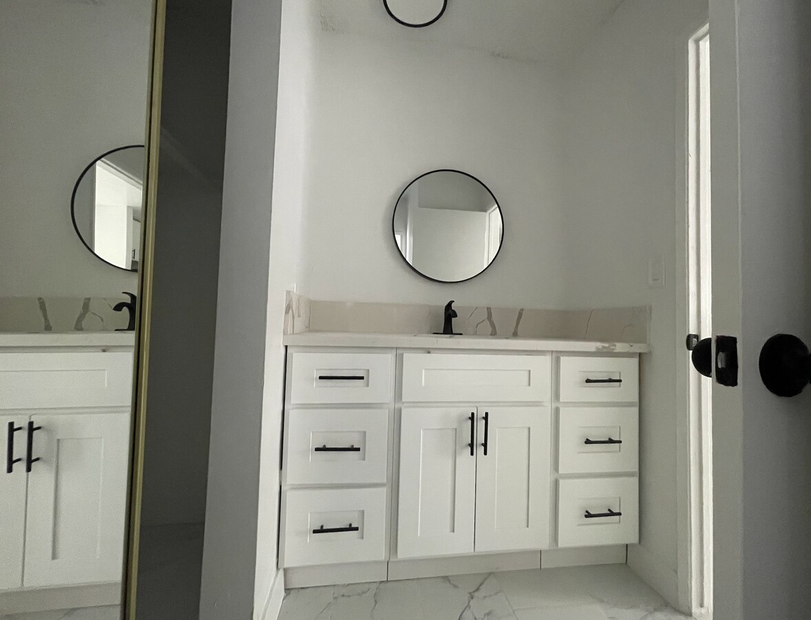 Photo - 6554 La Mirada Ave Unidad 24