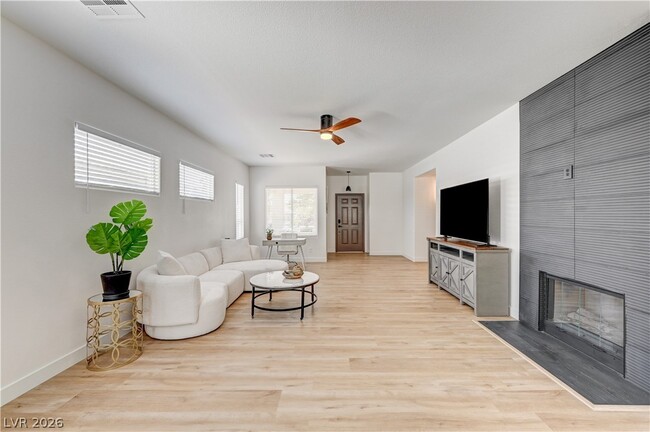 Building Photo - 3236 Rushing Waters Pl