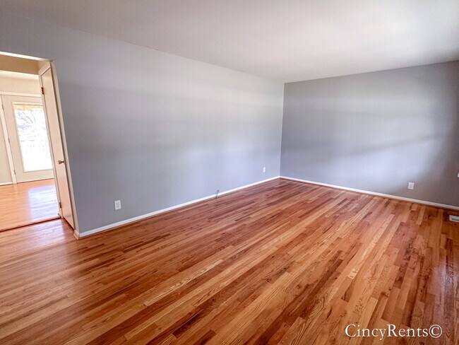 Photo - 1647 Rockhurst Ln