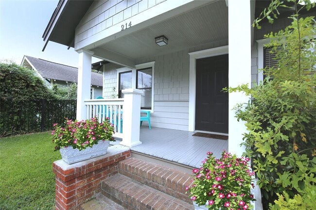 Photo - 214 Munford St