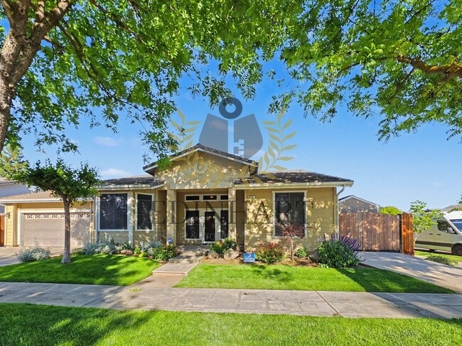 Photo - 818 S Apple Ave