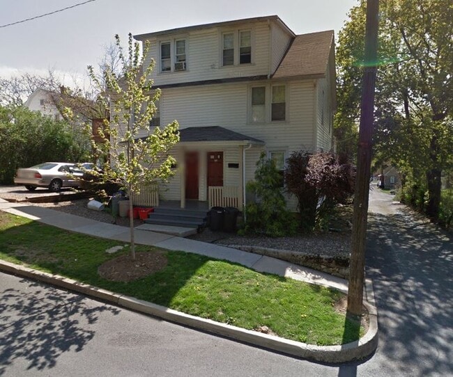 Building Photo - 126 E Irvin Ave Unit 126 side Rental