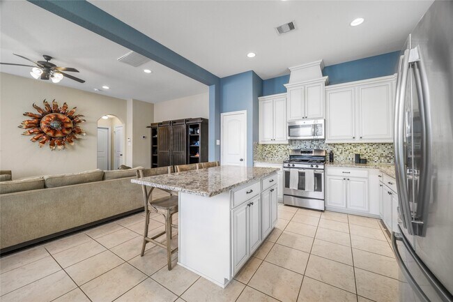 Photo - 122 Cheswood Forest Dr