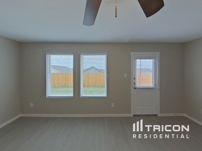 Photo - 10709 Dusty Rnch Rd