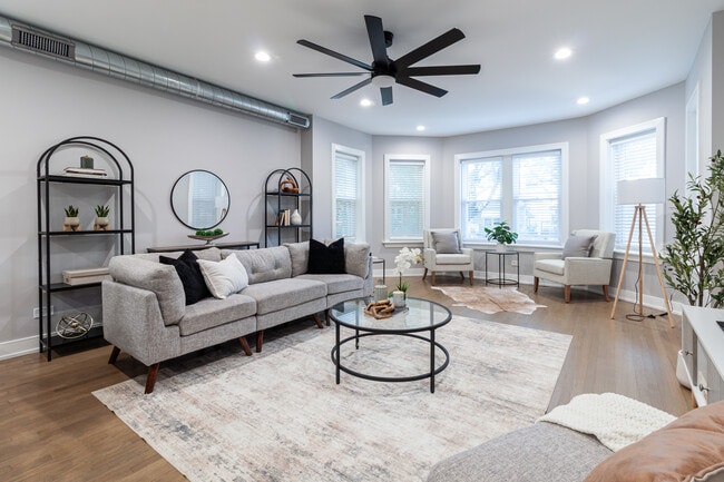 Photo - 2641 W Carmen Ave