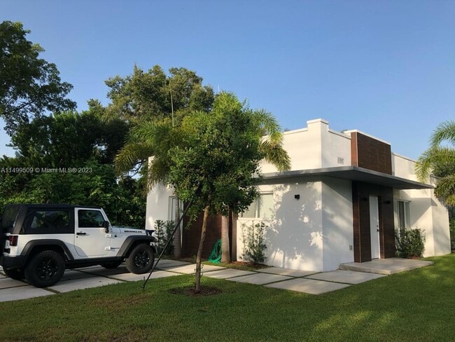 Photo - 9634 NW 2nd Ave
