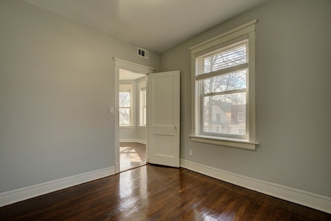 7331 S Dante Ave