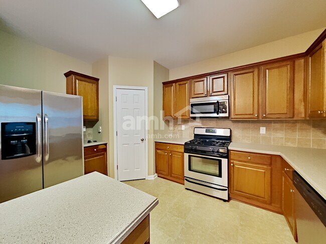 Photo - 277 Springs Xing