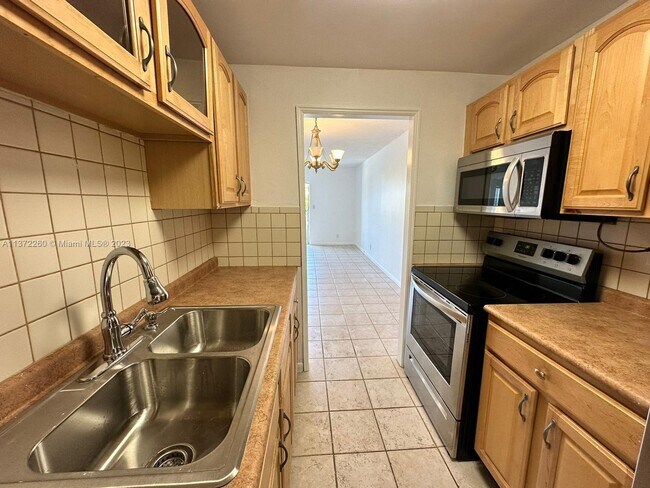 Photo - 900 NE 18th Ave Unit 207