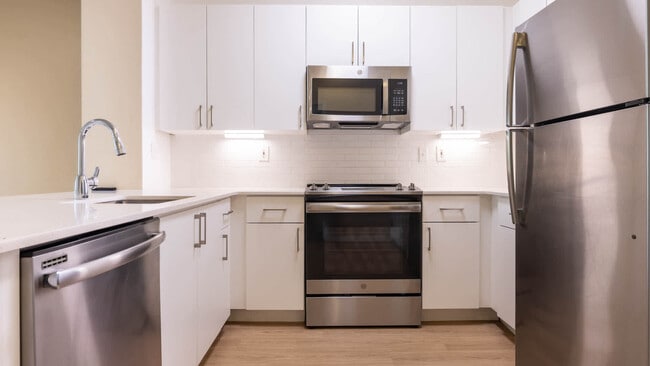 Kitchen with Stainless Steel Appliances - City Pointe