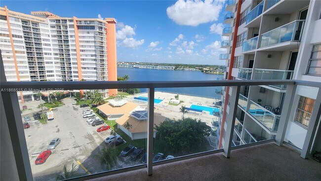 Photo - 1351 NE Miami Gardens Dr Unit 922E
