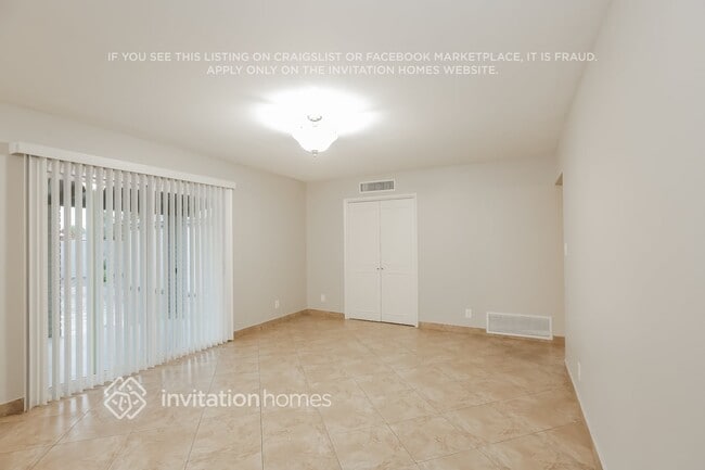 Photo - 486 W Gail Dr